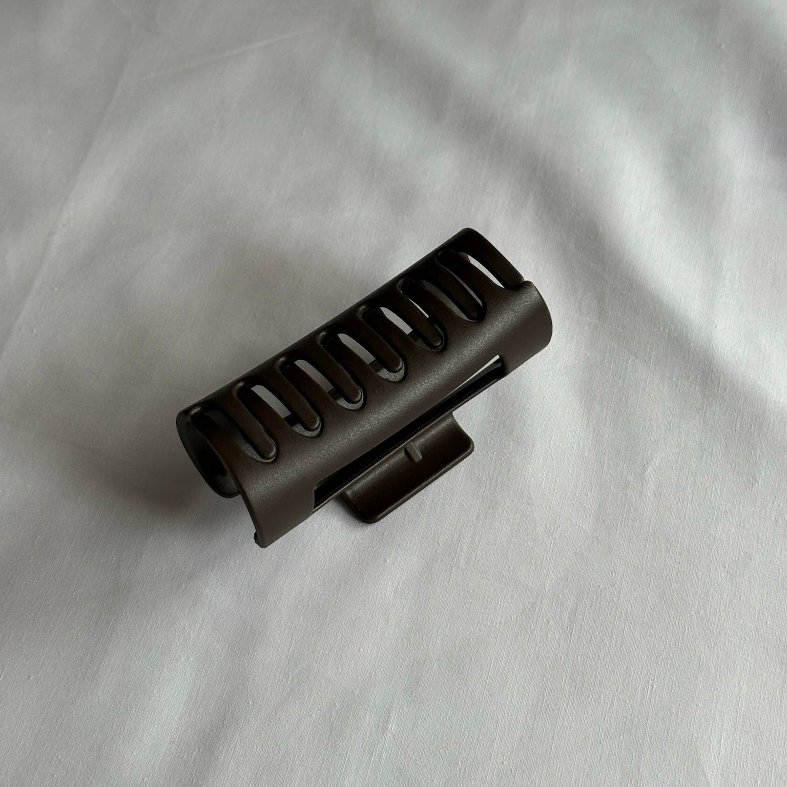 Silvi Hair Claw Clip – Coffee Bean