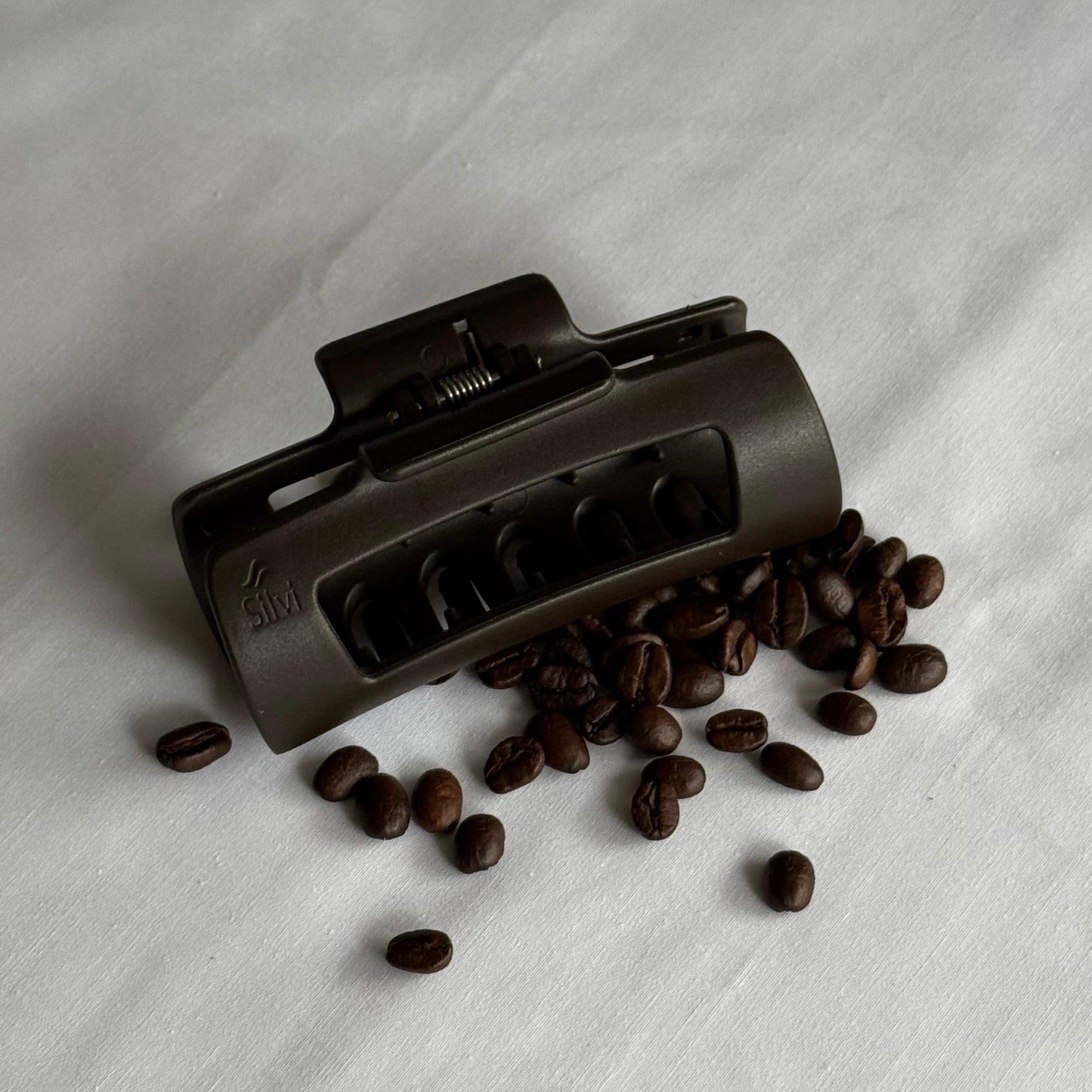 Silvi Hair Claw Clip – Coffee Bean