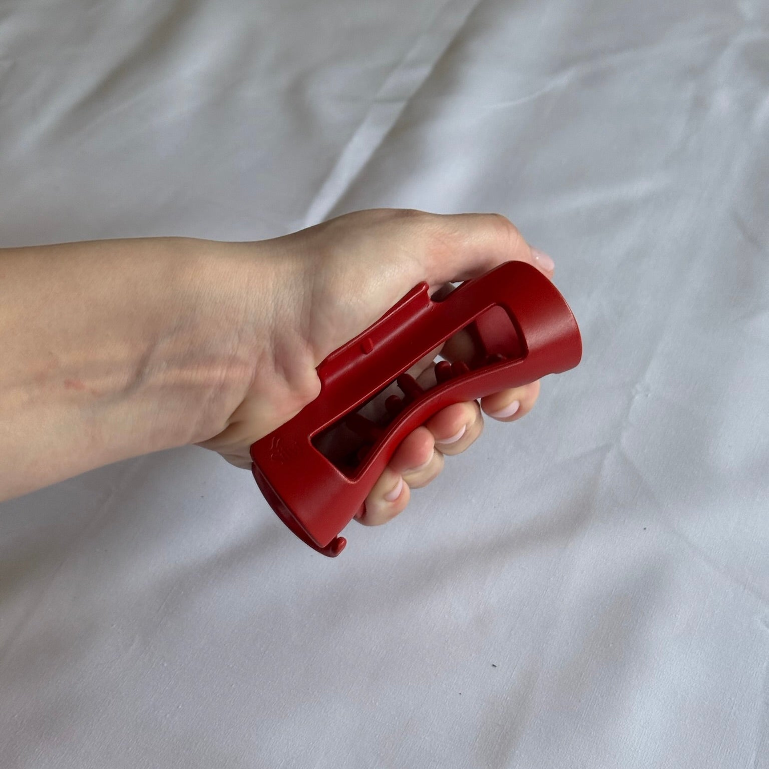 Silvi Hair Claw Clip – Raspberry